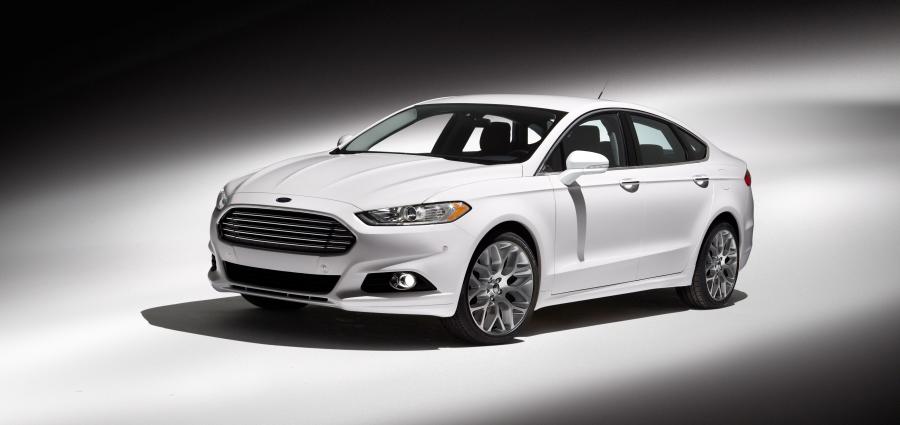  Ford Fusion 2013 года  (US) (фото 15 из 202)